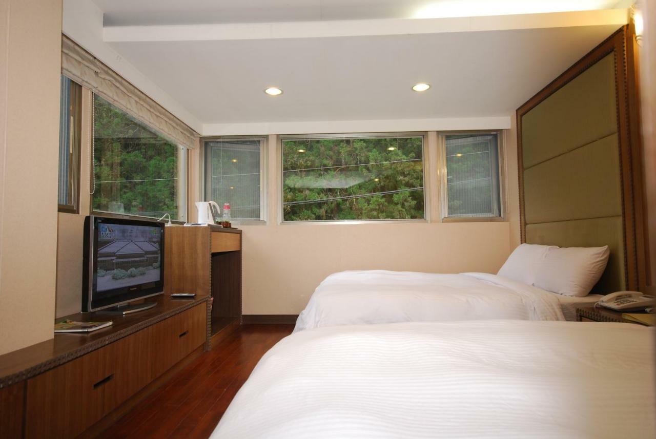 Alishan Youth Activity Center Zhongzheng  Extérieur photo